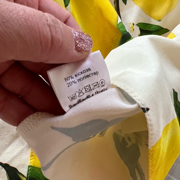 Andre Tan girl lemon top - Picture 4 of 5